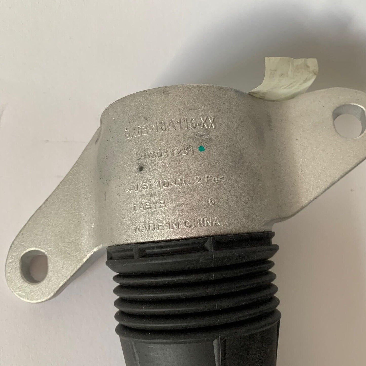 Genuine Pair  Jaguar Xe X760 Left Right Hand Rear Shock Absorbers