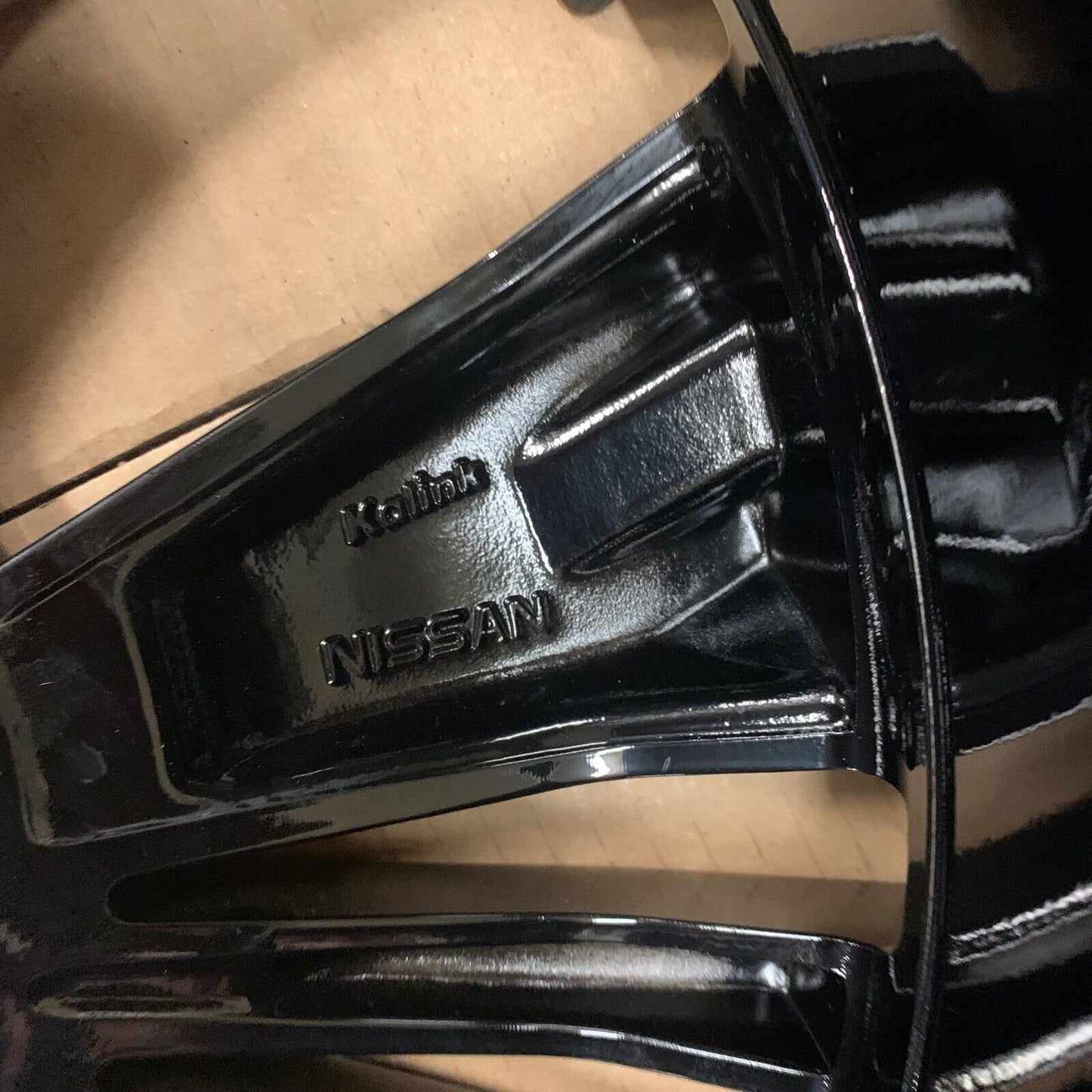 Genuine Nissan Juke 19" Alloy Wheel diamond Cut Gloss Black 7.5J 35 KE4096P400