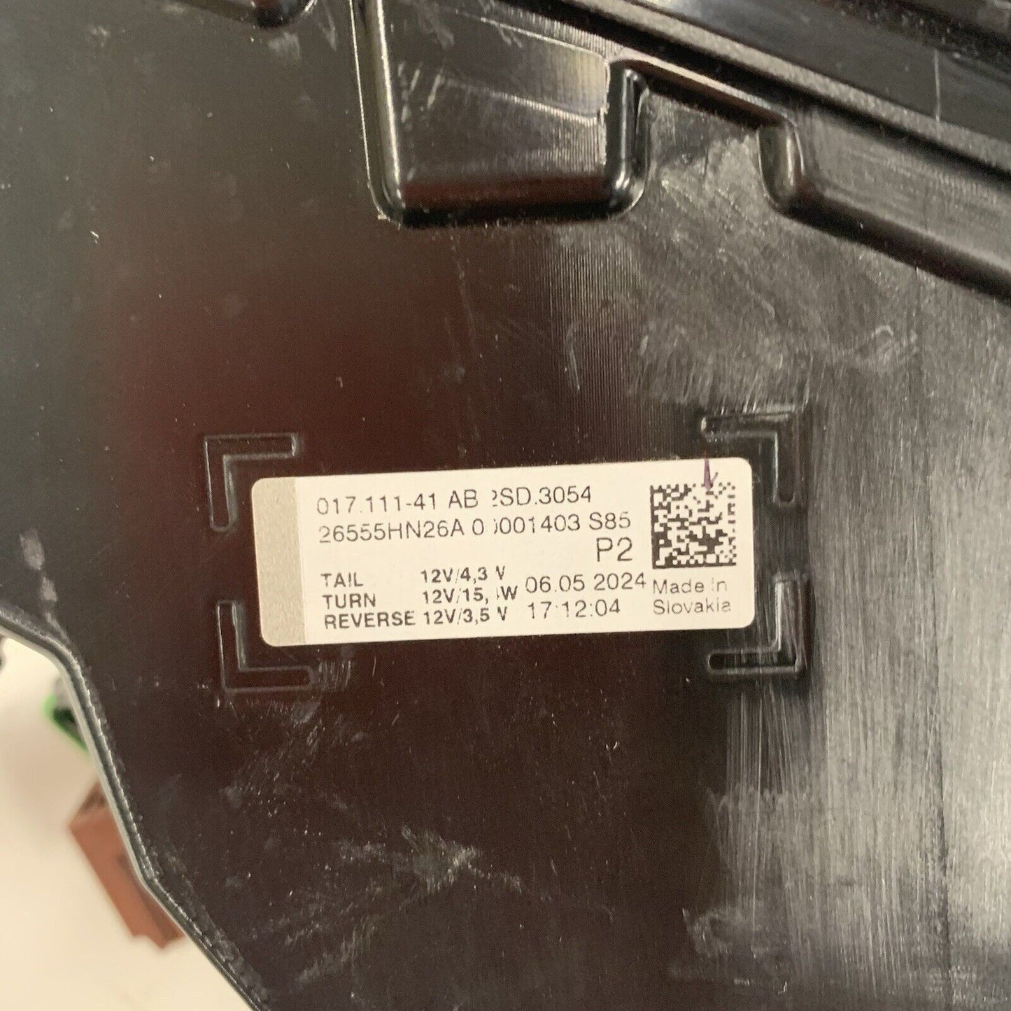 Genuine Nissan Qashqai J12 Near Side Left Hand Rear Tailgate Light 26555HN26A