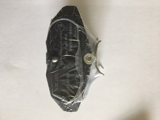Brand New Genuine Jaguar Stype, XJ, Stype Rear Brake Pad Kit (C2C40194)