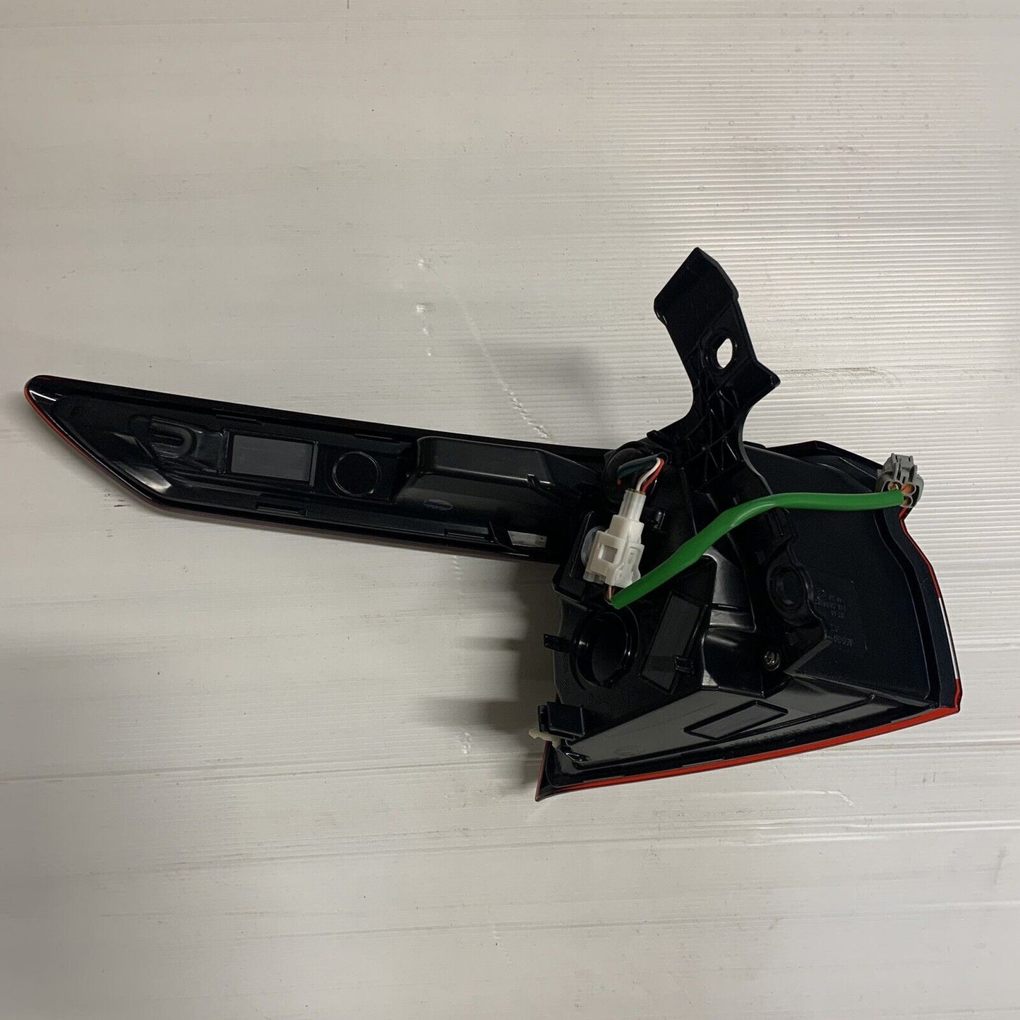 Genuine Nissan Qashqai J12 Off Side Right Hand Rear Drivers LED  Light