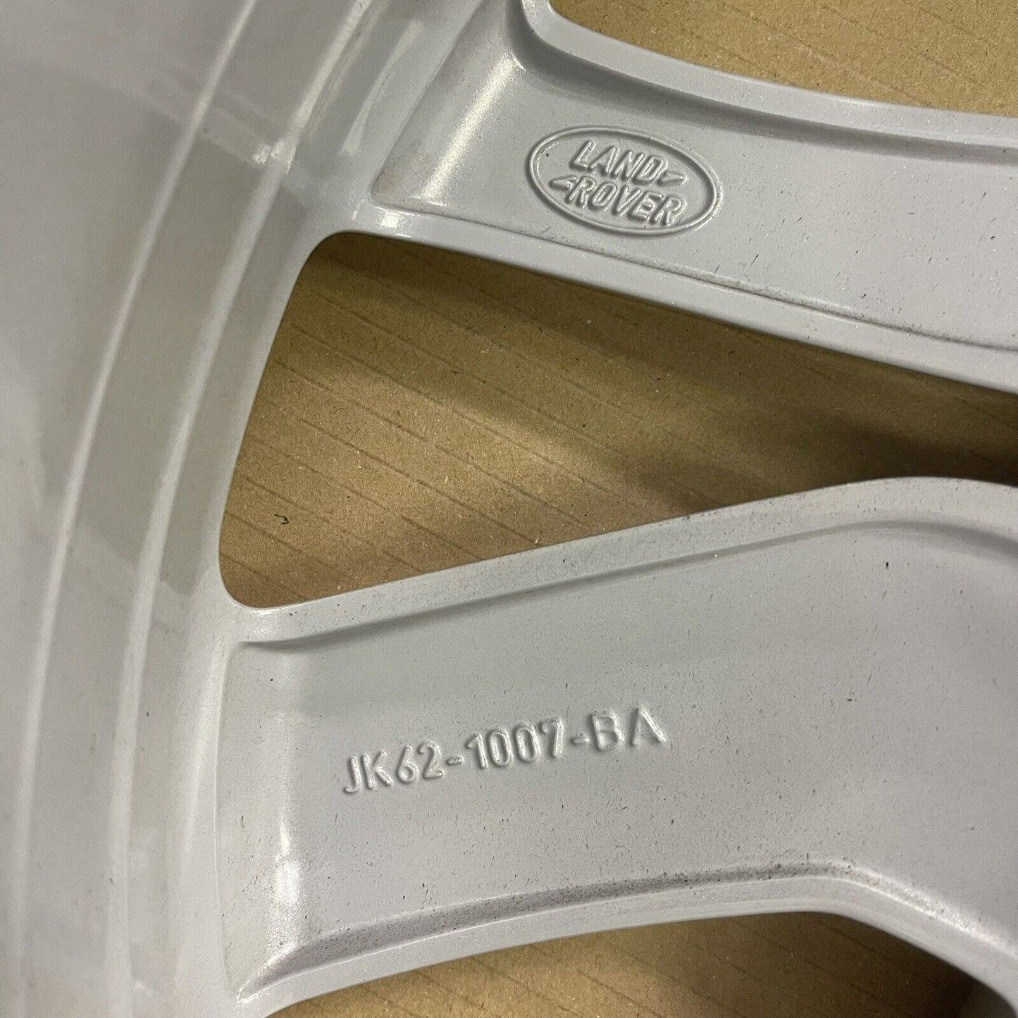 Genuine Range Rover 21” Alloy Wheel  Sparkle Silver Jk62-1007-ba