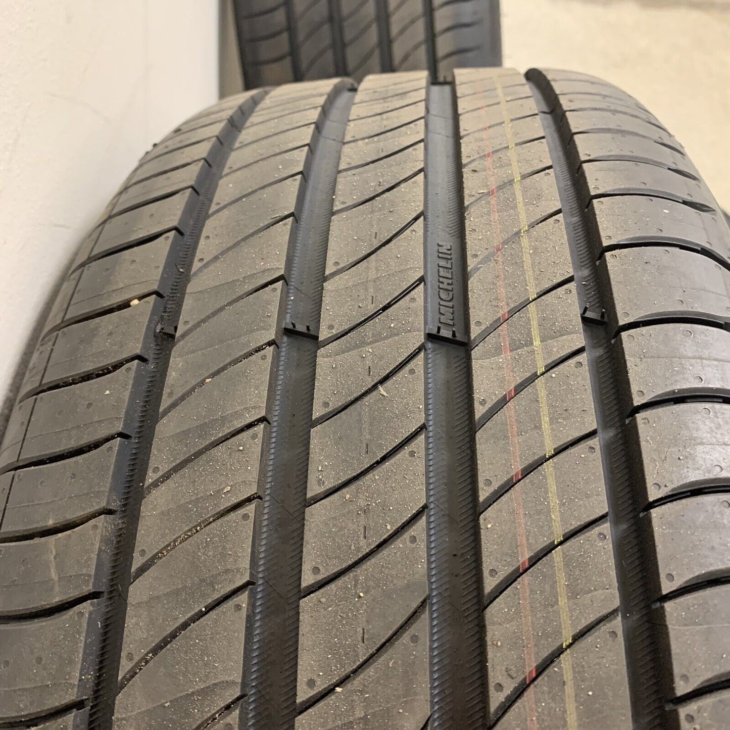 Genuine Set Of Nissan Qashqai 20" Alloy Wheels and Tyres