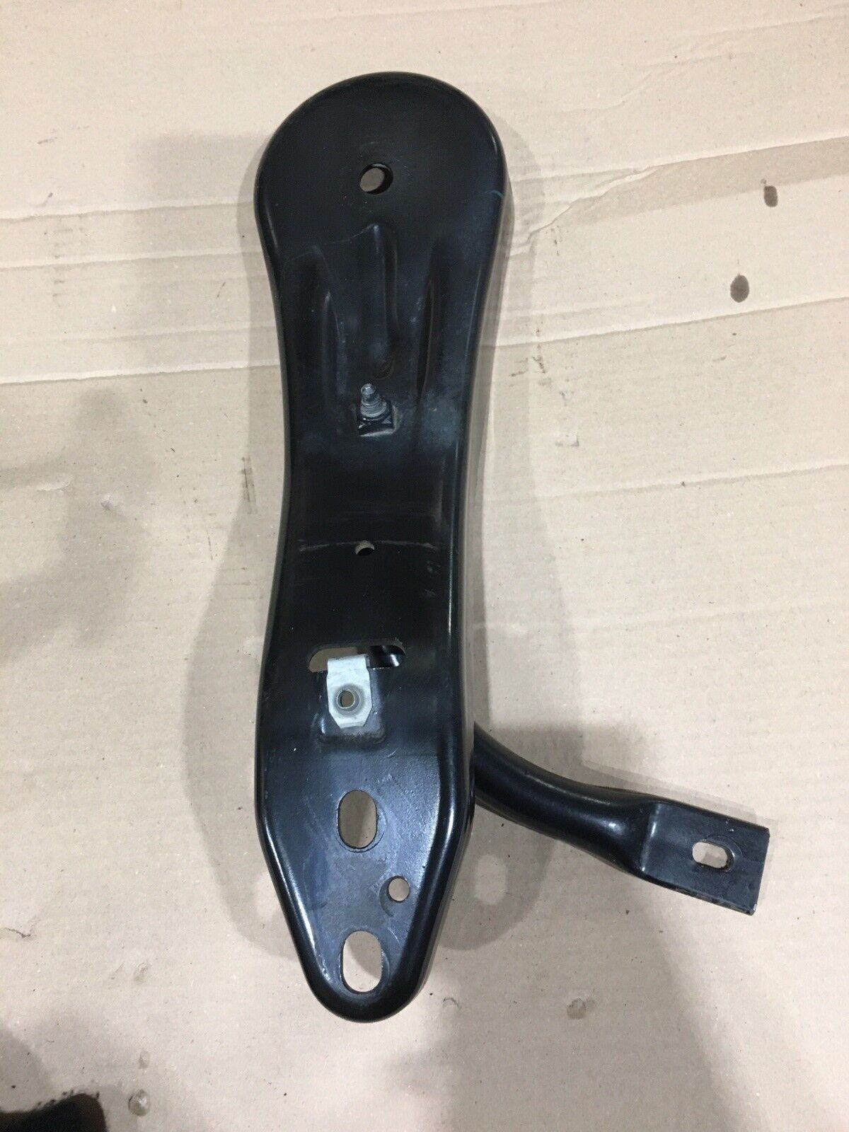 Genuine Jaguar F-pace Rear Frame Carrier Plate T4A3196