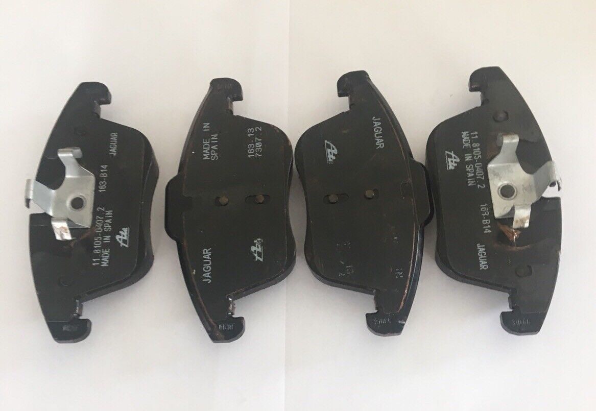 Genuine Jaguar XF, XJ Brake Pad Kit Front C2Z14096