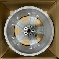 Genuine Jaguar XJ 19" Sabre Alloy Wheel Silver 9.5x19 Offset 31 C2P11441