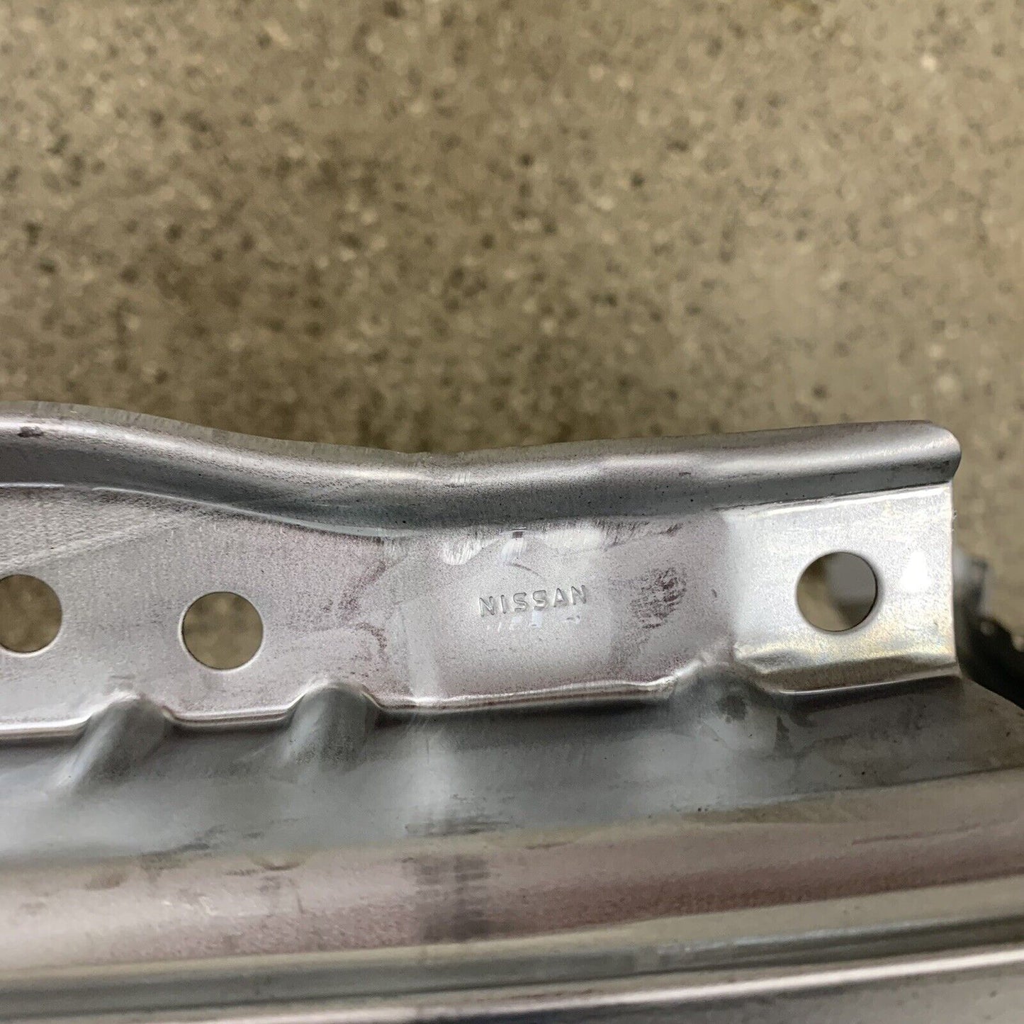 Genuine New  Left Hand Near Side Nissan Juke Wing Passenger Side