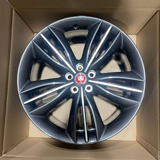 Single Jaguar XJ 19” Aleutian Front Alloy Wheel 9J Dark Grey C2D4499