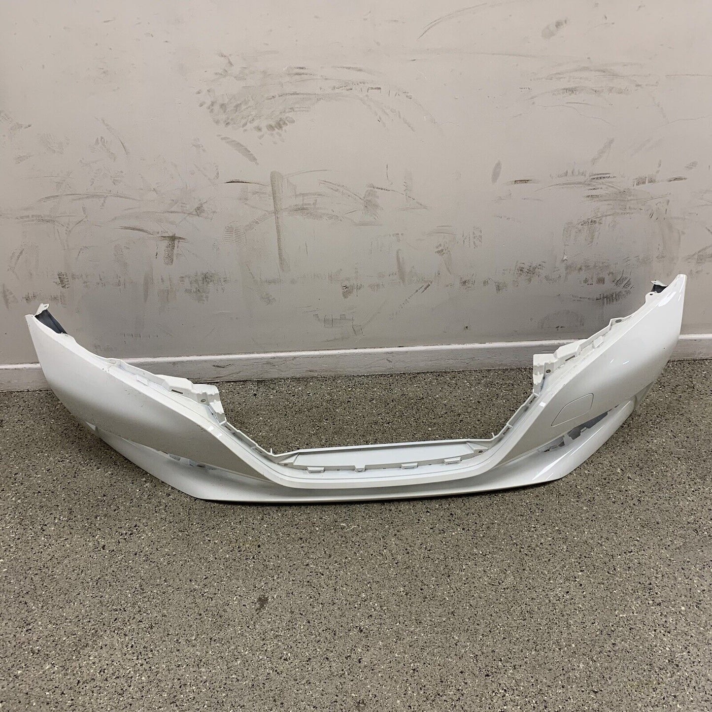 GENUINE NISSAN LEAF FRONT BUMPER