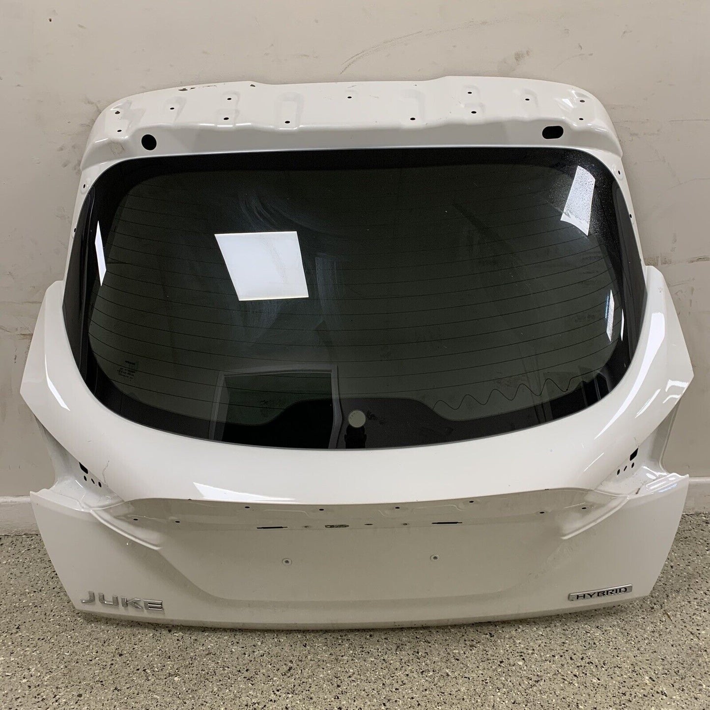 Genuine Original Nissan Juke White  Complete  Bootlid Tailgate And Glass