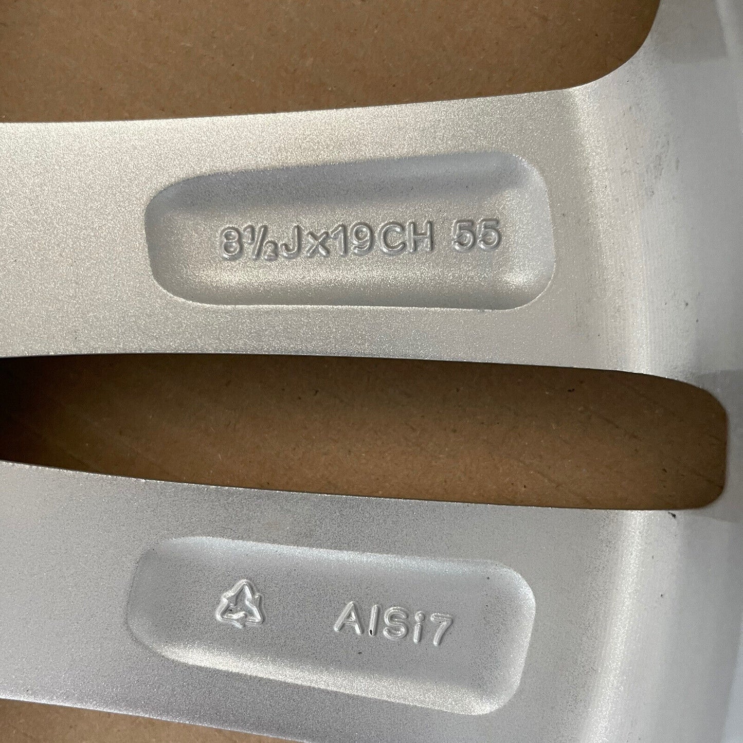 Jaguar XE 19" Rear Star XE Alloy Wheel 8.5x19CHx55 T4n1685 T4n13262 Gx73-1007-pb