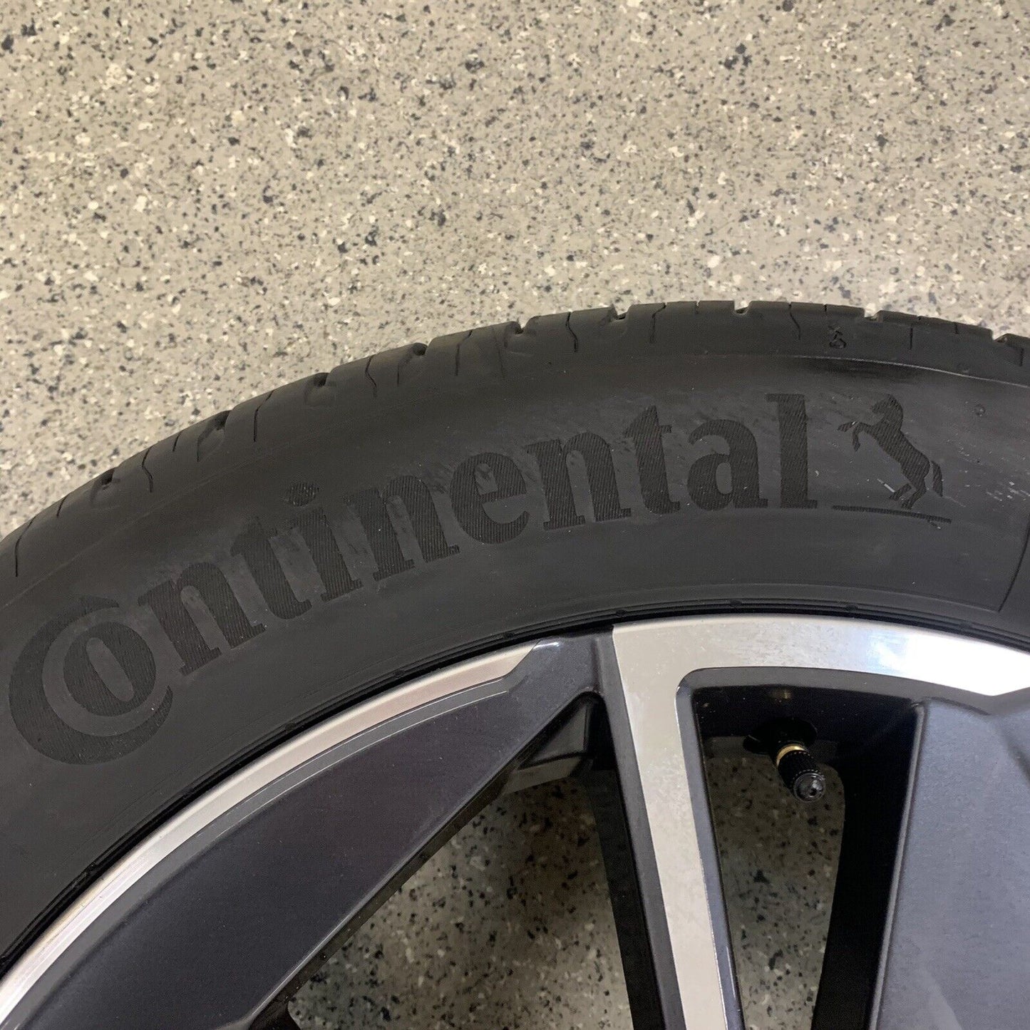 Genuine Nissan Qashqai 19” Alloy Wheel and Tyre