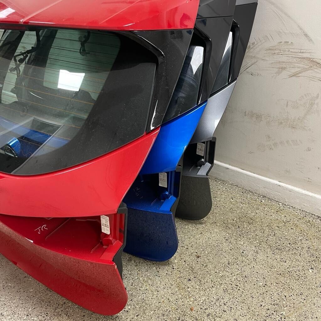 Genuine Original Nissan Qashqai Red Complete  Bootlid Tailgate And Glass