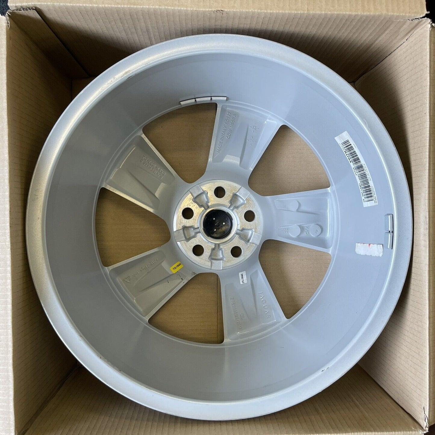 Genuine Jaguar XF 18" Fan Alloy Wheel Silver 8jx18ch 45 Off Gx73-1007-da