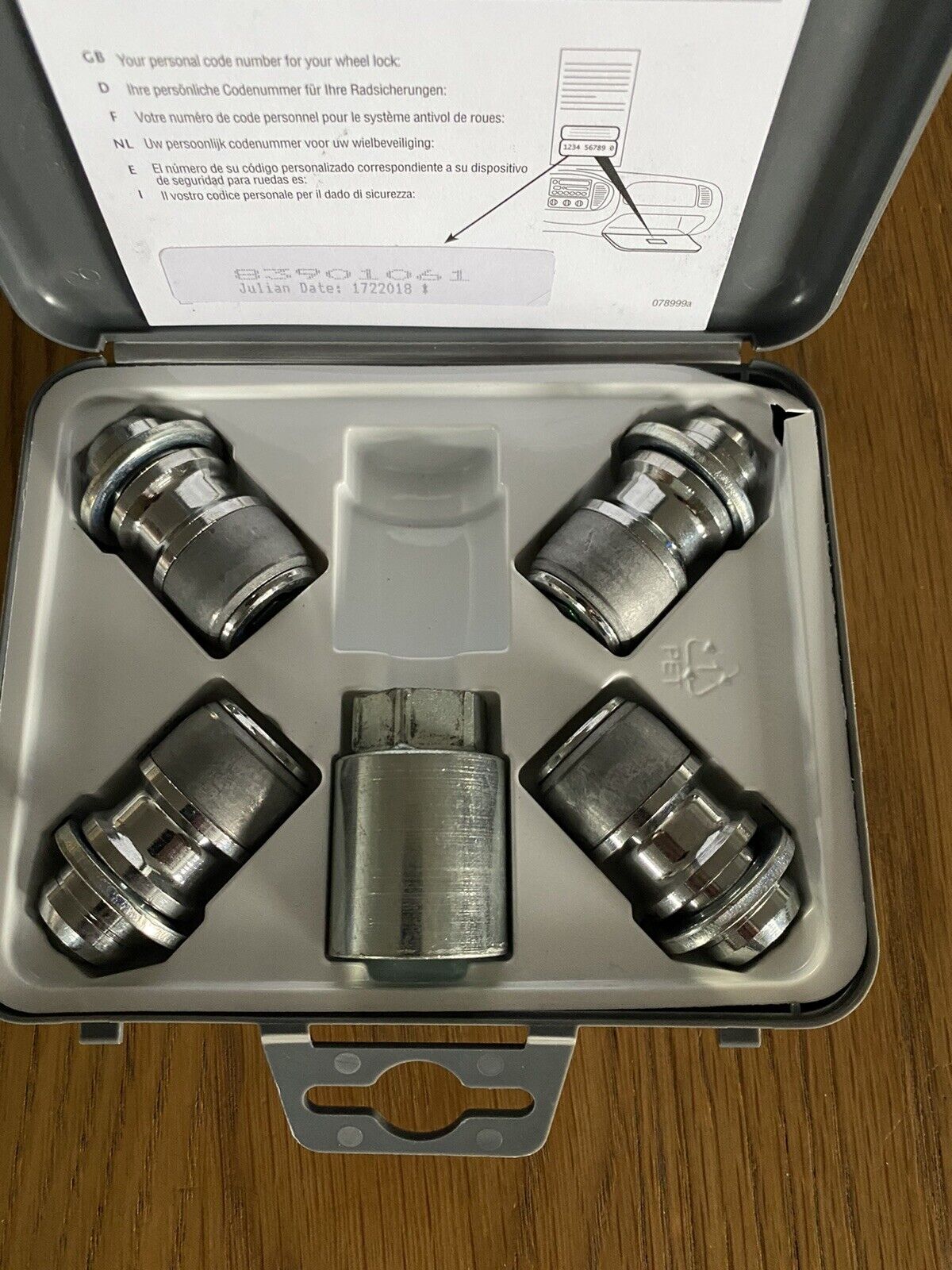 Genuine Toyota Hilux Locking Wheel Nut Set