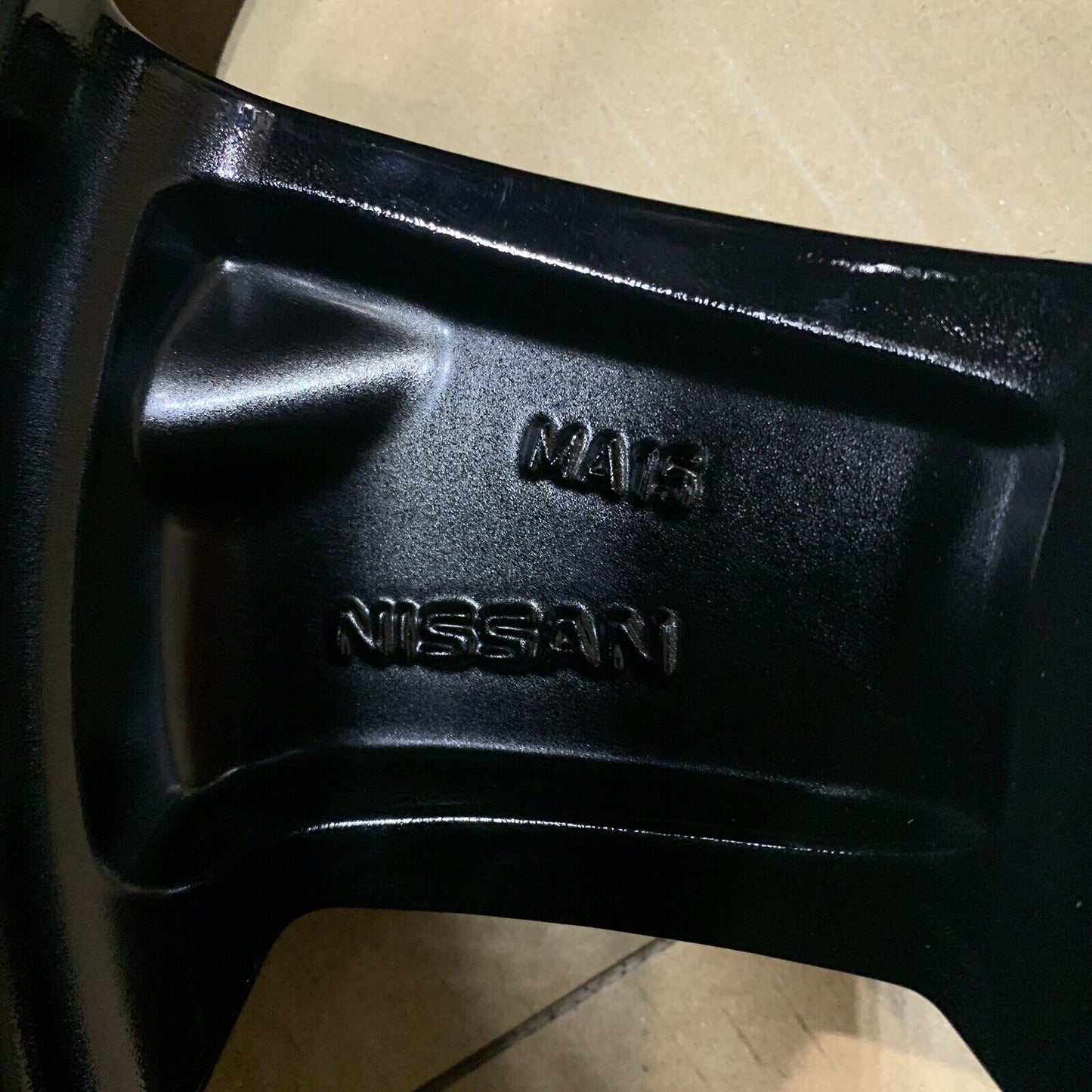 Genuine Nissan set of 4 Juke 17" alloy Wheels Diamond Cut Gloss Black 7J 35