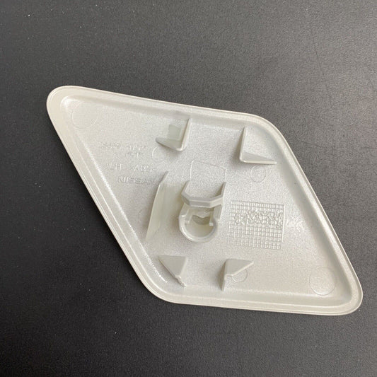New Nissan Qashqai Headlight White  Left  Hand Washer Jet Cover