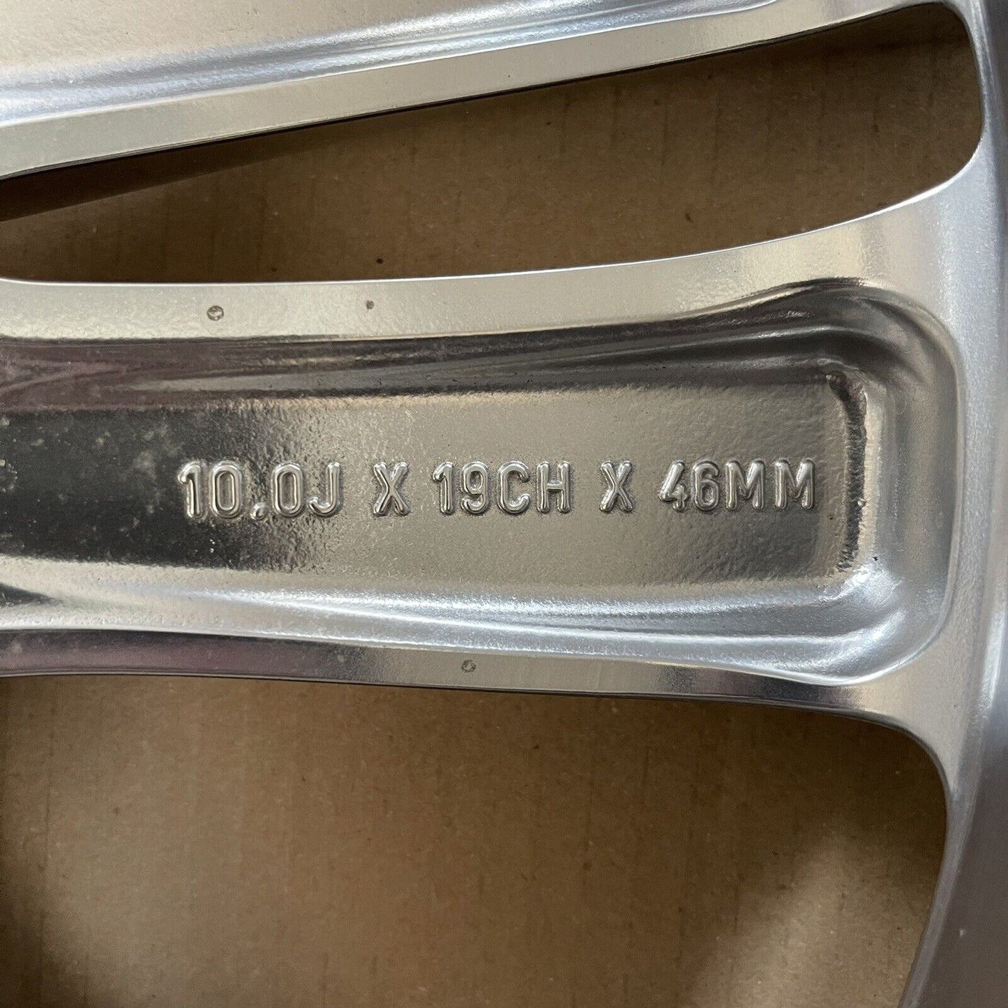 Genuine Jaguar XJ 19" Rear Toba Polished Alloy Wheel 10Jx19  C2d7282 Bw9m-1007ba