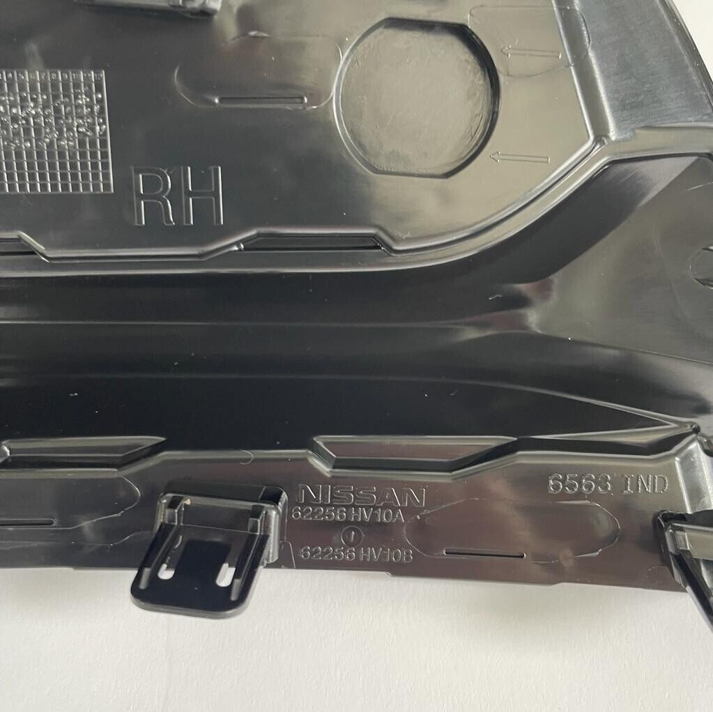 New Genuine 2017 Nissan Qashqai Front Bumper Side Grille Right Side  62256HV10B