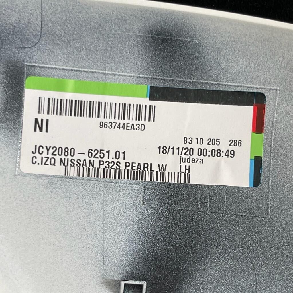 Genuine 2019 Nissan Qashqai Left Hand Near Side  Pearl White Door Mirror Cover