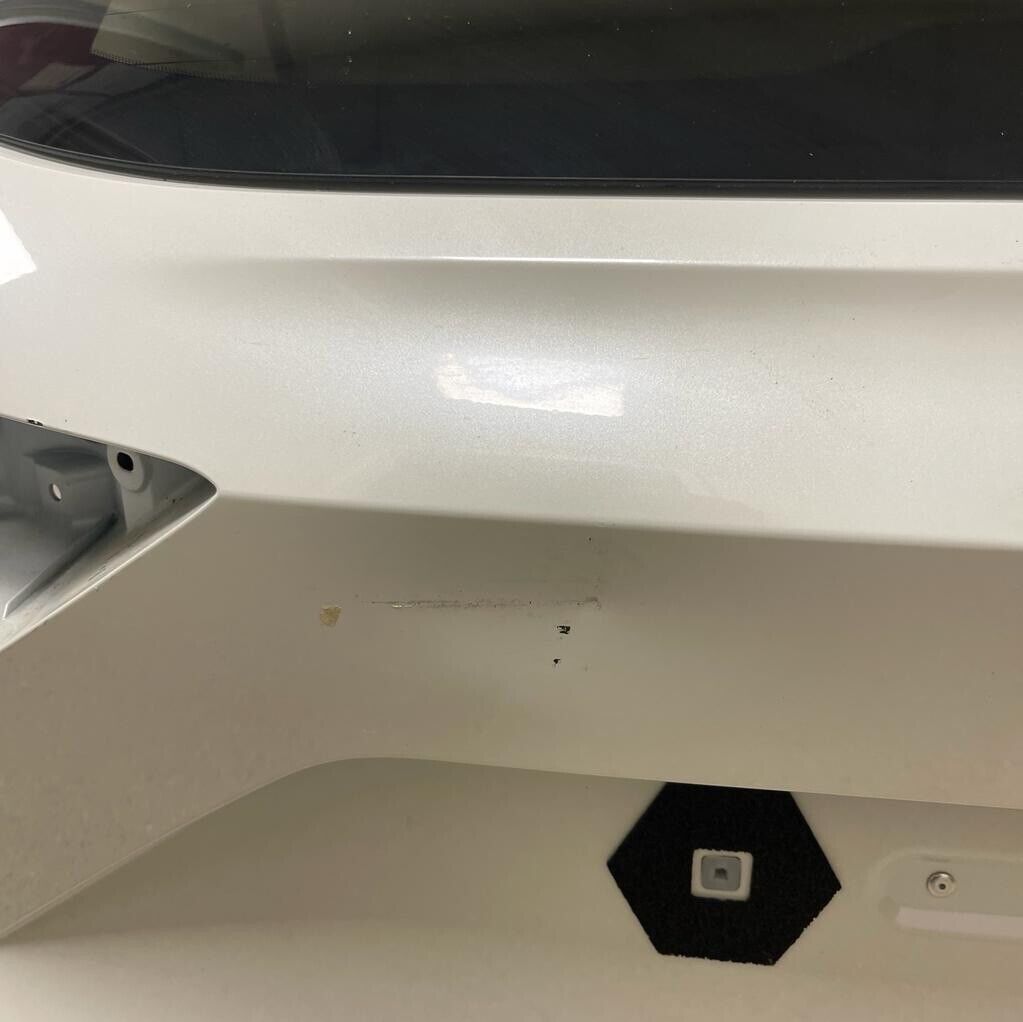 Genuine Original Nissan Qashqai White Complete Bootlid Tailgate And Glass