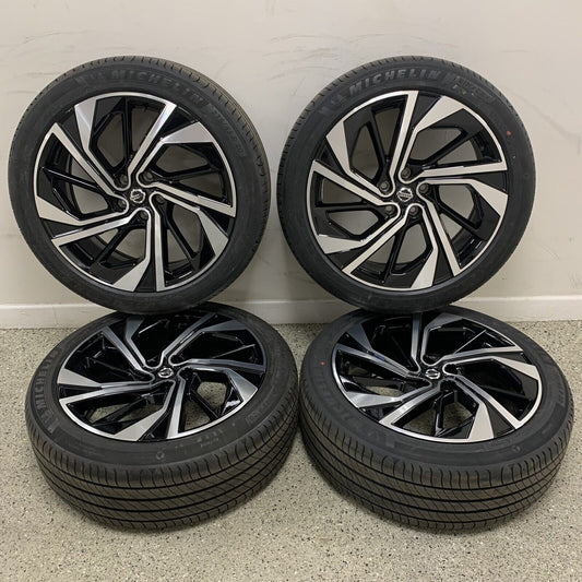 Genuine Set Of Nissan Qashqai 20" Alloy Wheels and Tyres