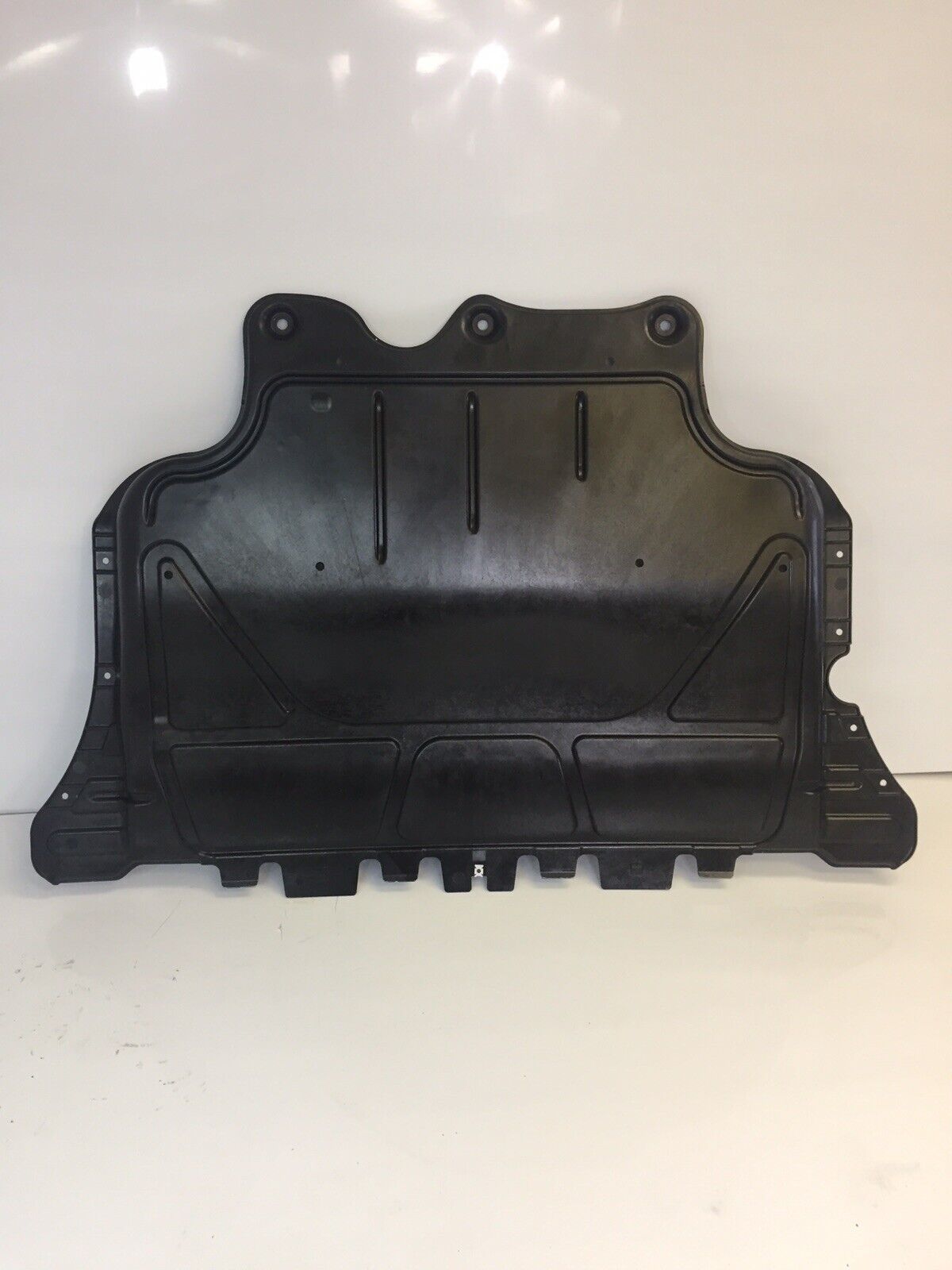 Genuine Audi Engine Under tray Guard Belly Pan 3q0 825 236 d