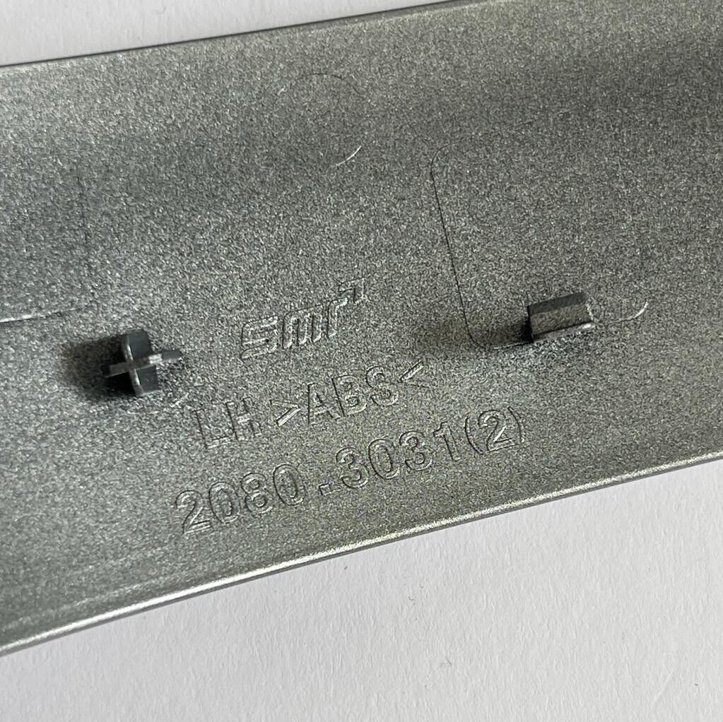 New 2019 Genuine Nissan Qashqai Left Hand Near Side Silver Door Mirror Cover Cap