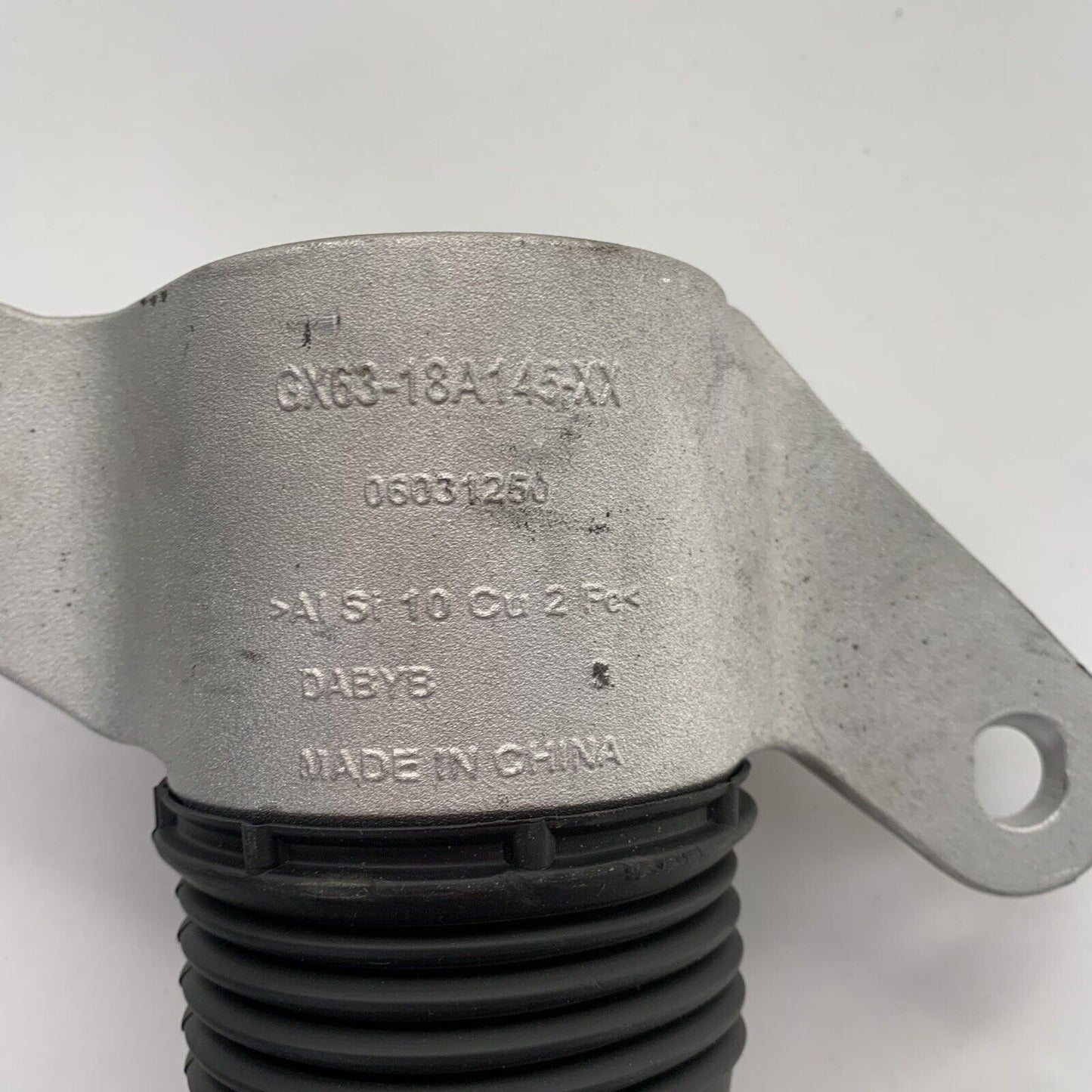 Genuine Pair Jaguar Xf X260 Left Right Hand Rear Shock Absorbers