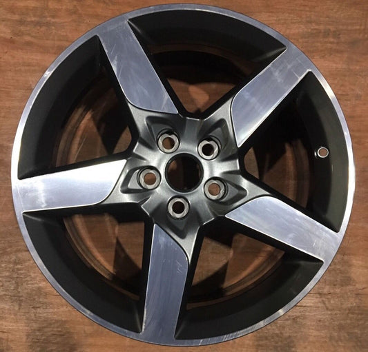 Genuine Jaguar XE 18" Front Star Alloy  Grey & Diamond Cut 7.5jx18ch 46 T4n3699