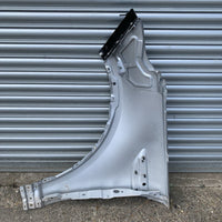 Genuine  Landrover Discovery 5 Right Drivers Side  Wing OS Front Wing