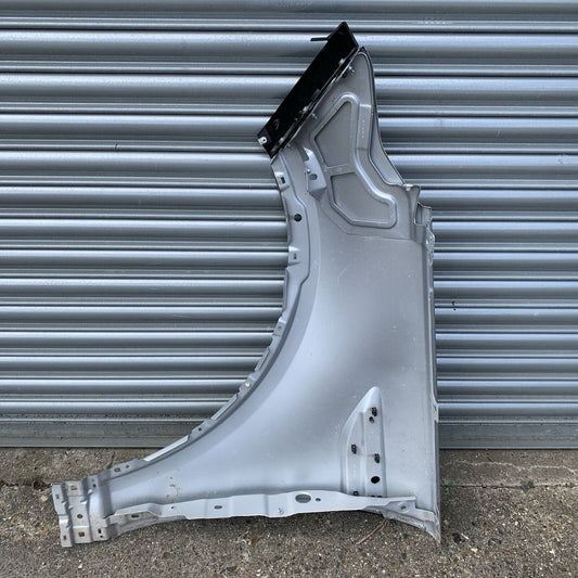 Genuine  Landrover Discovery 5 Right Drivers Side  Wing OS Front Wing