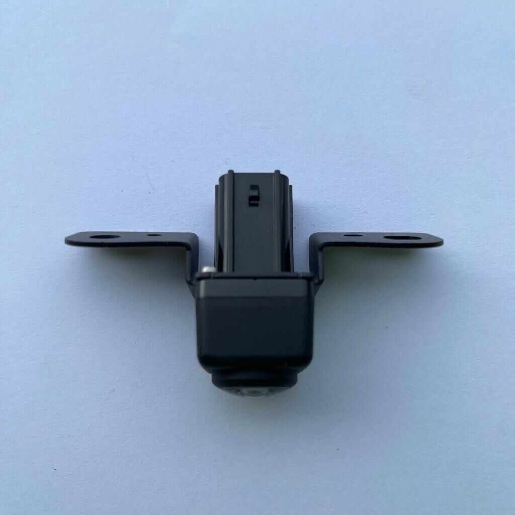 New Genuine 2017 Nissan Qashqai J11 Front Parking Assist  Camera Lens 284F1HV01B