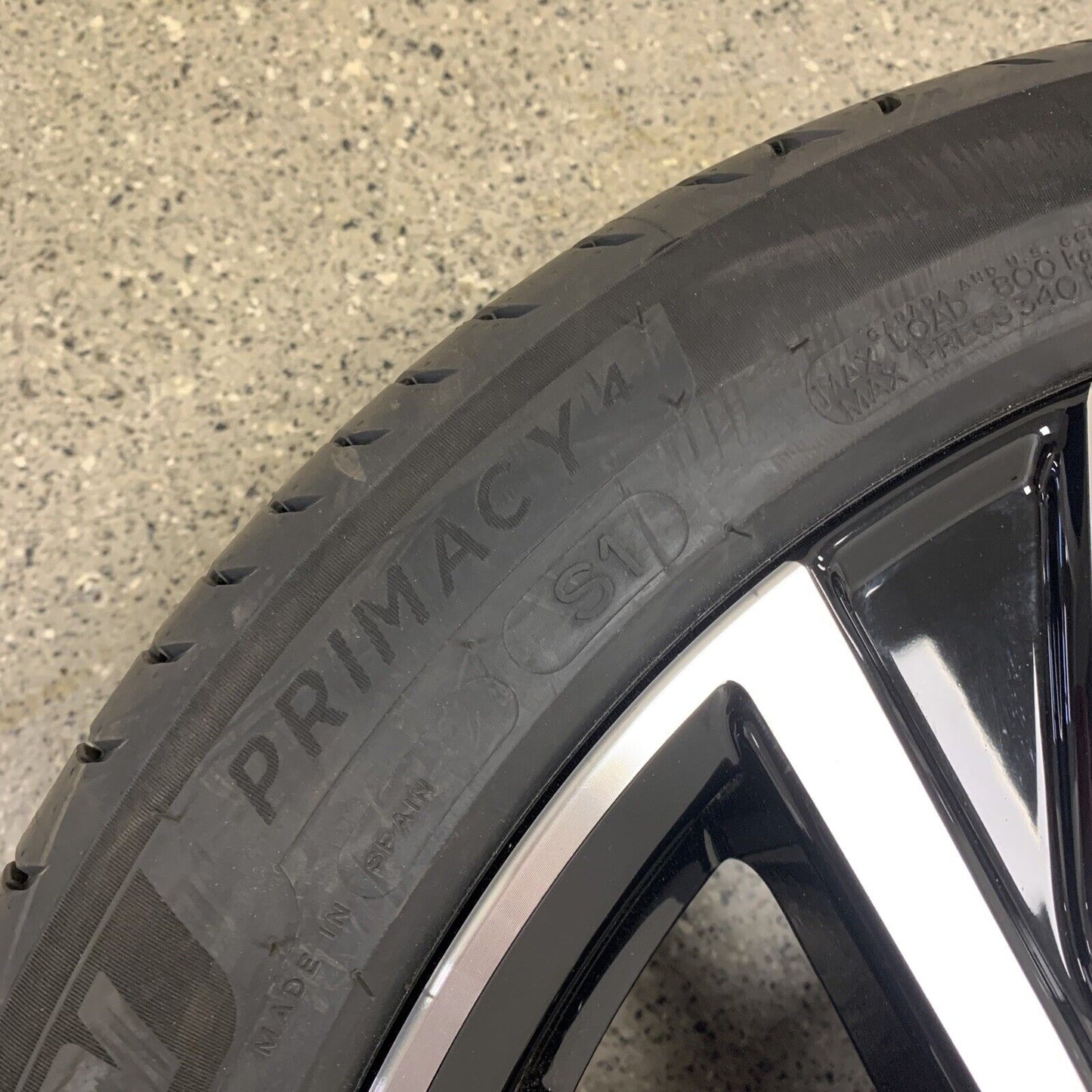 Genuine Nissan Qashqai 20" Alloy Wheel and Tyre