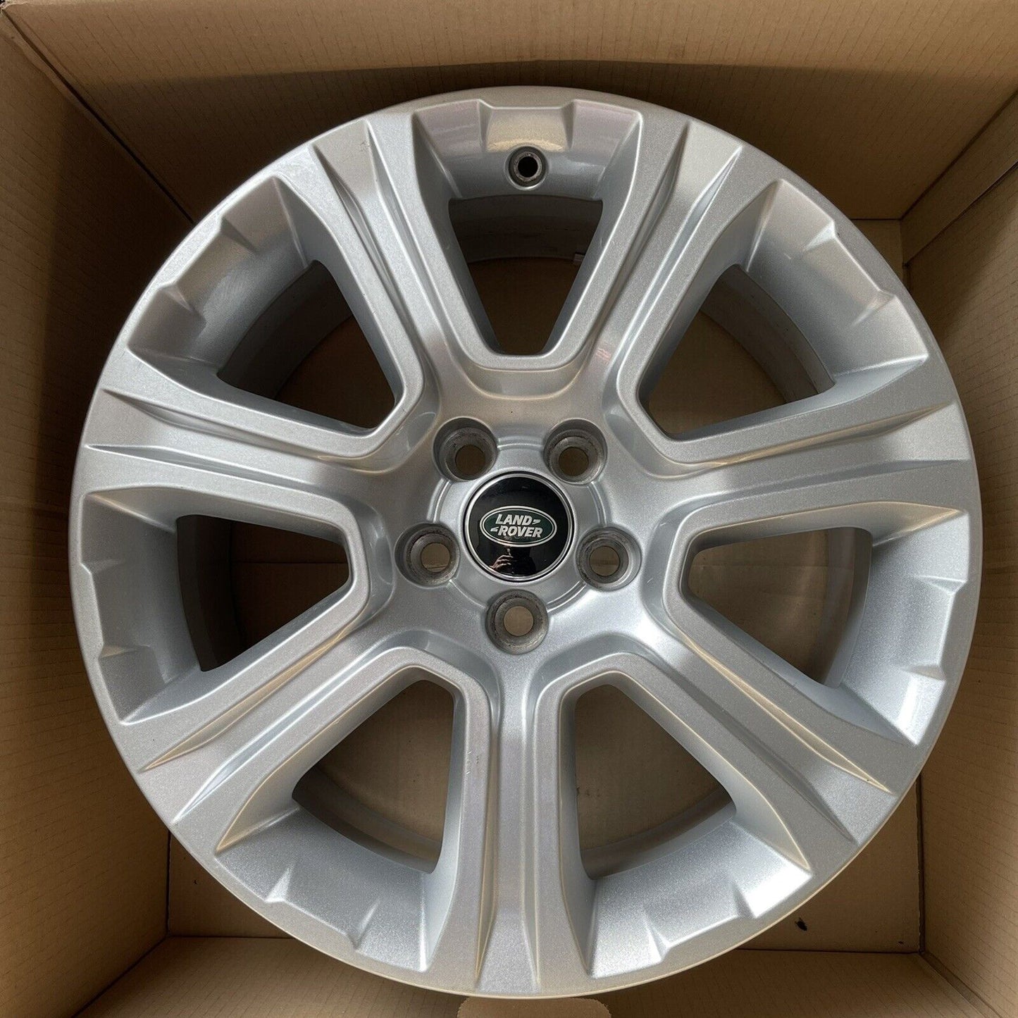 Genuine Range Rover Evoque 18" Alloy Wheel 8jx18ch 45 Style 706 Gj32-1007-ab
