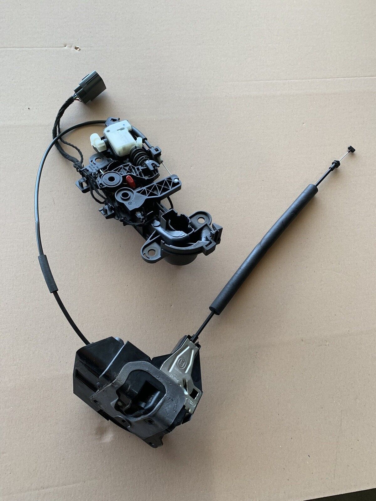 Genuine Jaguar F type LHD LH Door Handle And Dead Lock Mechanism T2R1092CAH Red