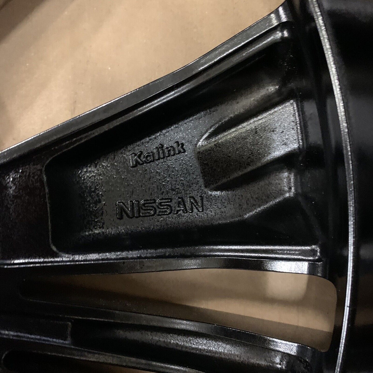 Genuine Set Of Nissan Juke 19" Alloy Wheels Gloss Black 7.5J 35