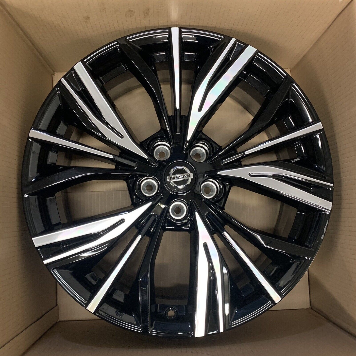 Genuine Set Of Nissan Juke 19" Alloy Wheel diamond Cut Gloss Black 7.5J 35