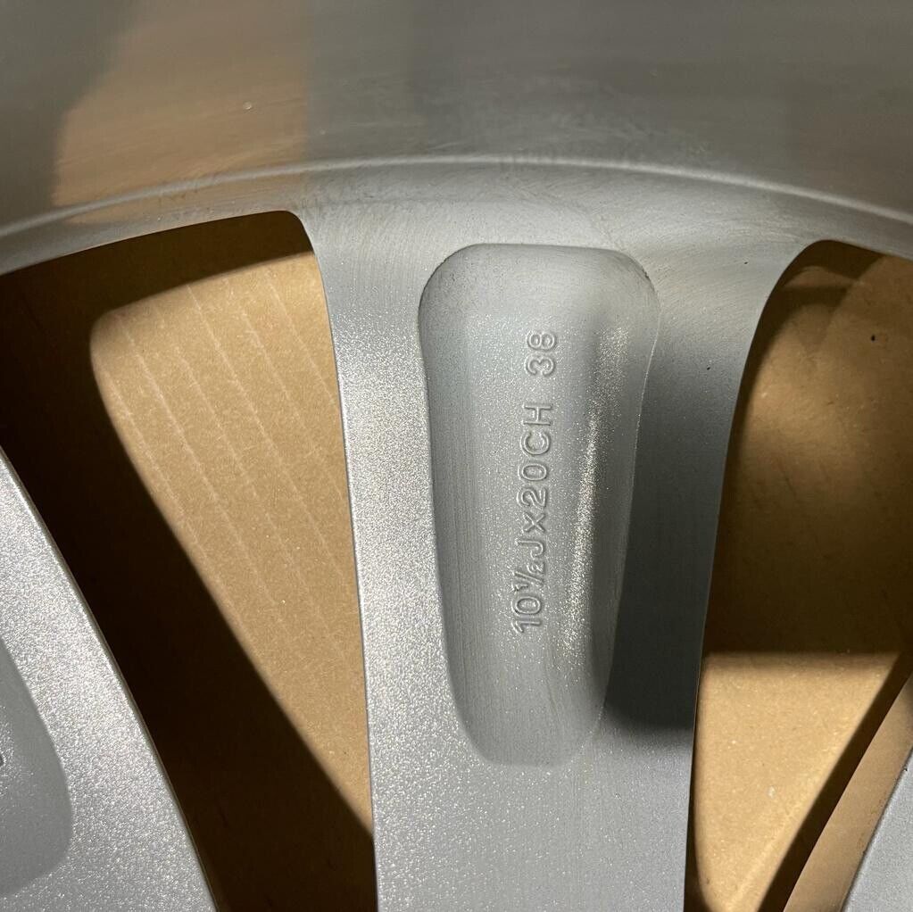 Genuine Jaguar F-Type 20” Turbine Alloy Wheel Silver 10.5J T2R1866