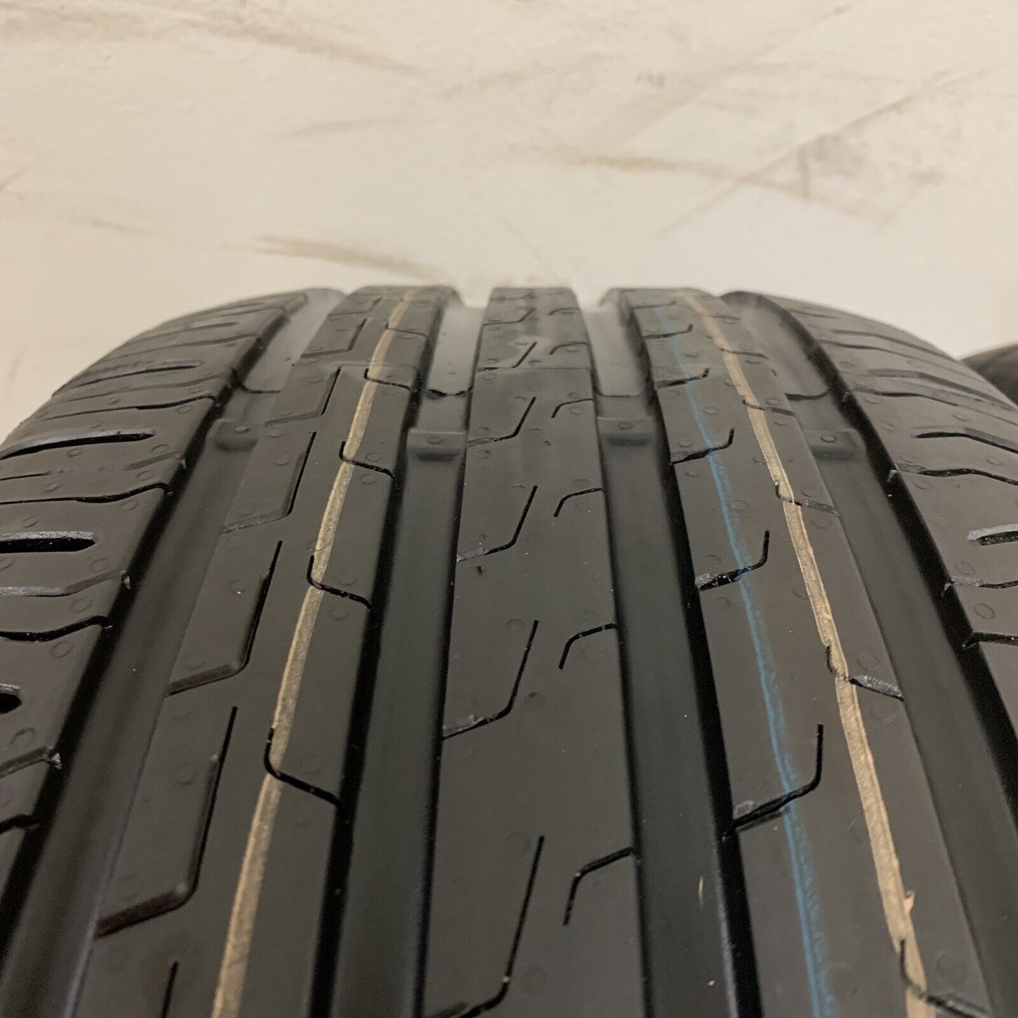 Set Of 4  Tyres 235/50 R19 99V Continental Eco Contact 6 Full Tread