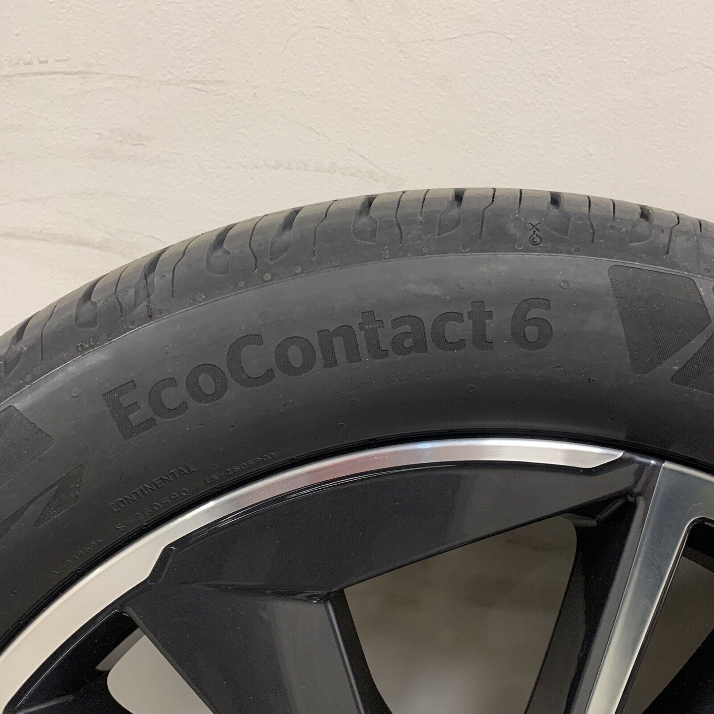 Genuine Set Of Nissan Qashqai 19” Alloy Wheels and Tyres