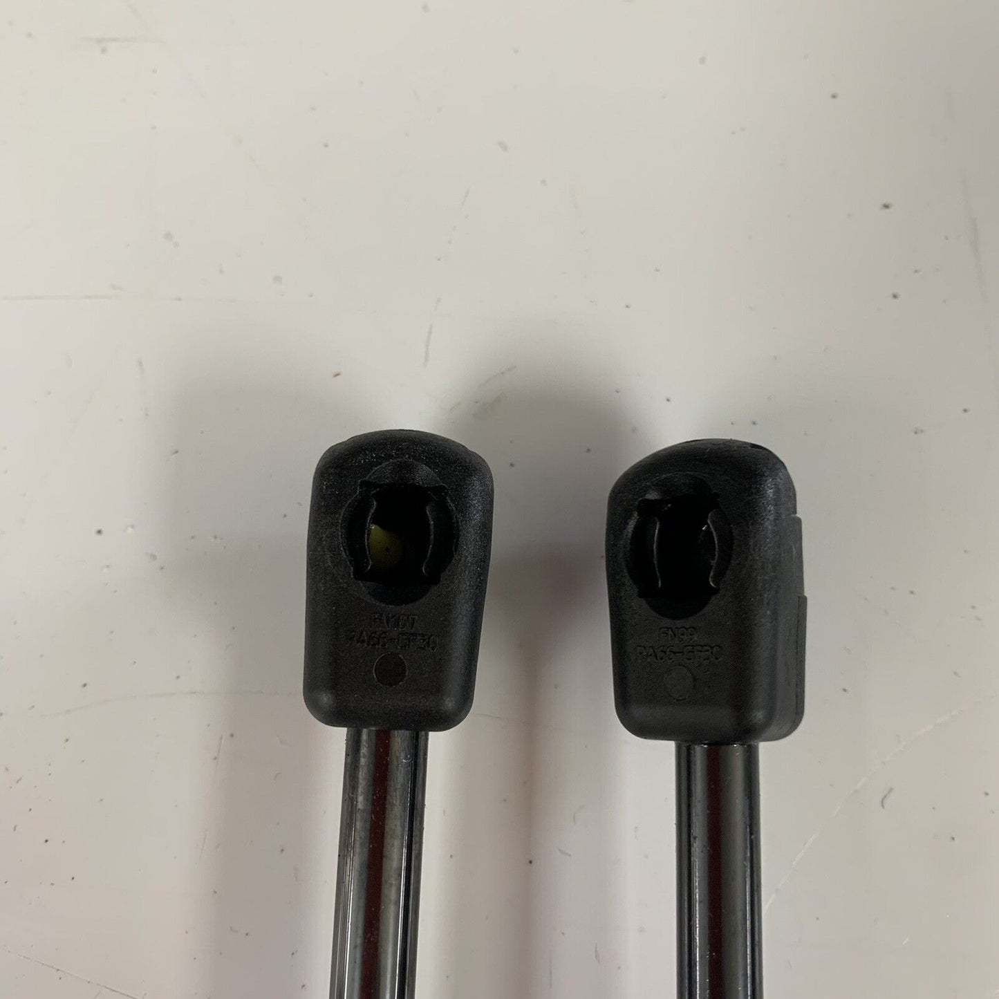 New Genuine Nissan Rear Boot Tailgate Gas Struts Pair 904505SH0C