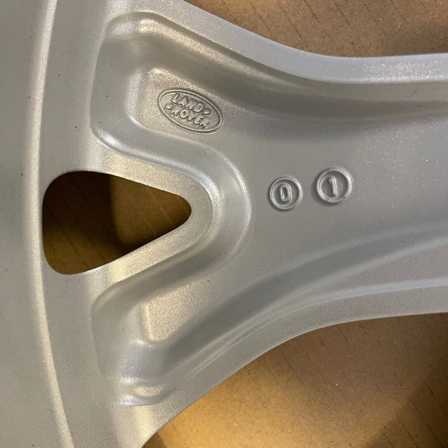 Genuine Range Rover 21” Alloy Wheel Flute Sparkle Silver LR098797 Jk52-1007-ca