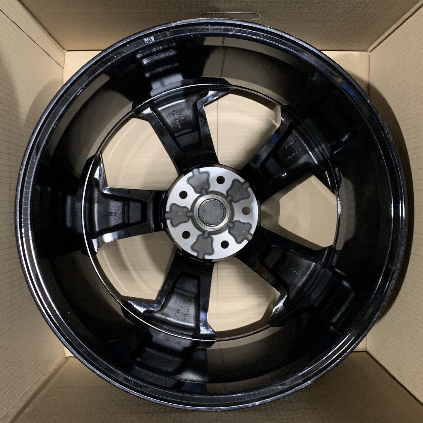 Genuine Set Of 4 Nissan Juke 19" Alloy Wheels Diamond Cut and Gloss Black 6PA3B