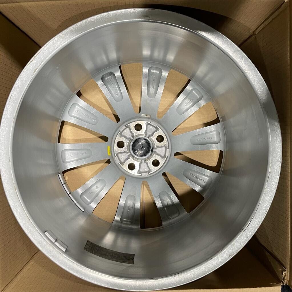 Genuine Jaguar F-Type 20” Turbine Alloy Wheel Silver 10.5J T2R1866
