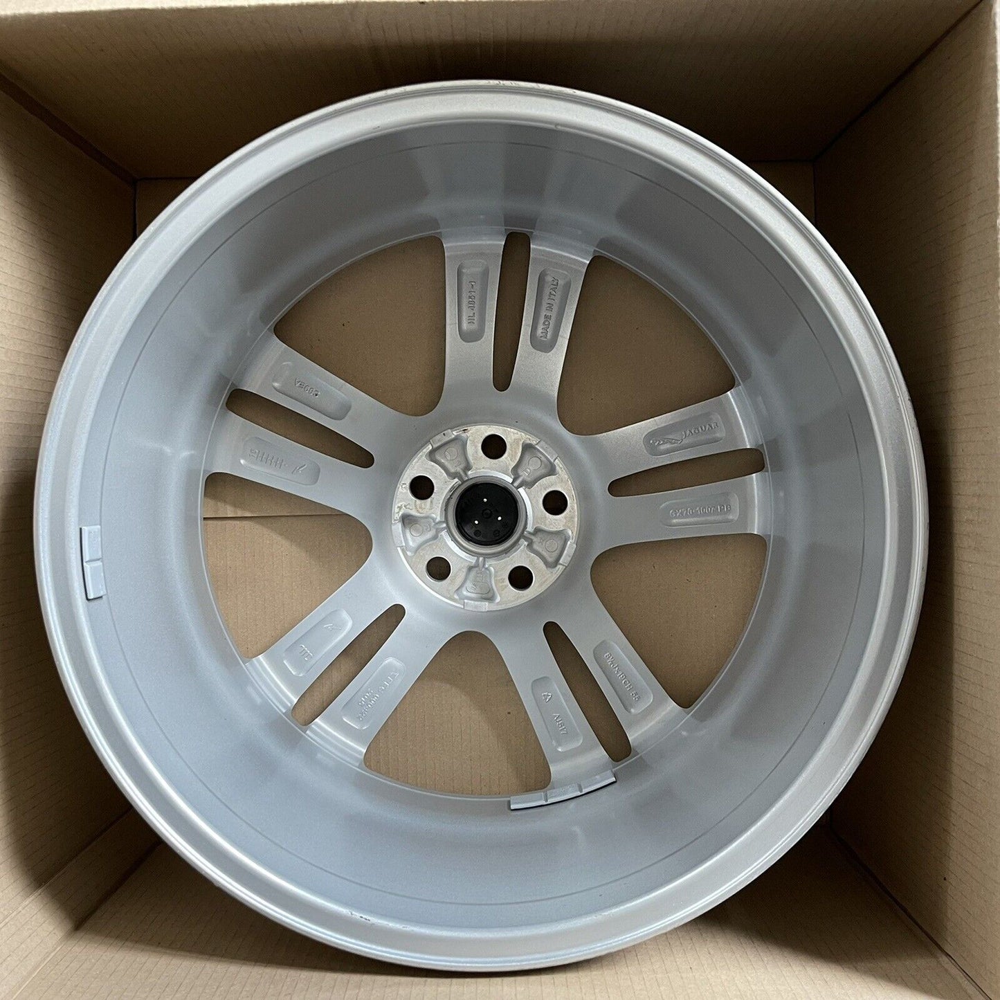 Jaguar XE 19" Rear Star XE Alloy Wheel 8.5x19CHx55 T4n1685 T4n13262 Gx73-1007-pb