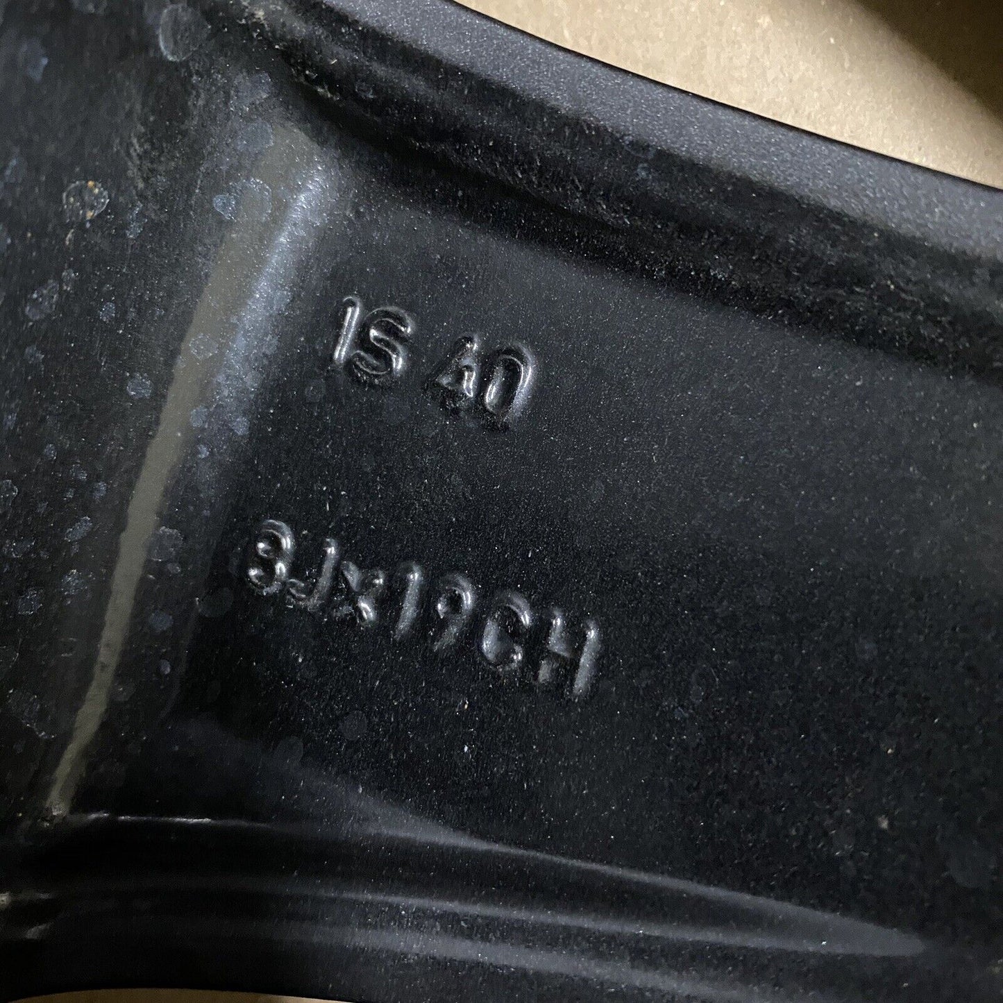 Jaguar E Pace 19" Razor Alloy Wheel   J9c5016