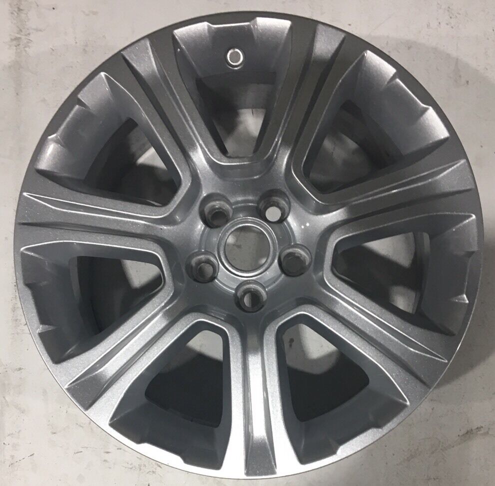 Genuine Range Rover Evoque 18" Alloy Wheel 8jx18ch 45 Style 706