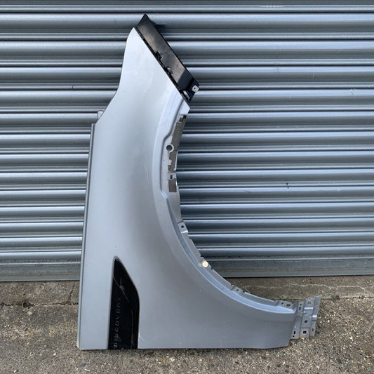 Genuine  Landrover Discovery 5 Right Drivers Side  Wing OS Front Wing