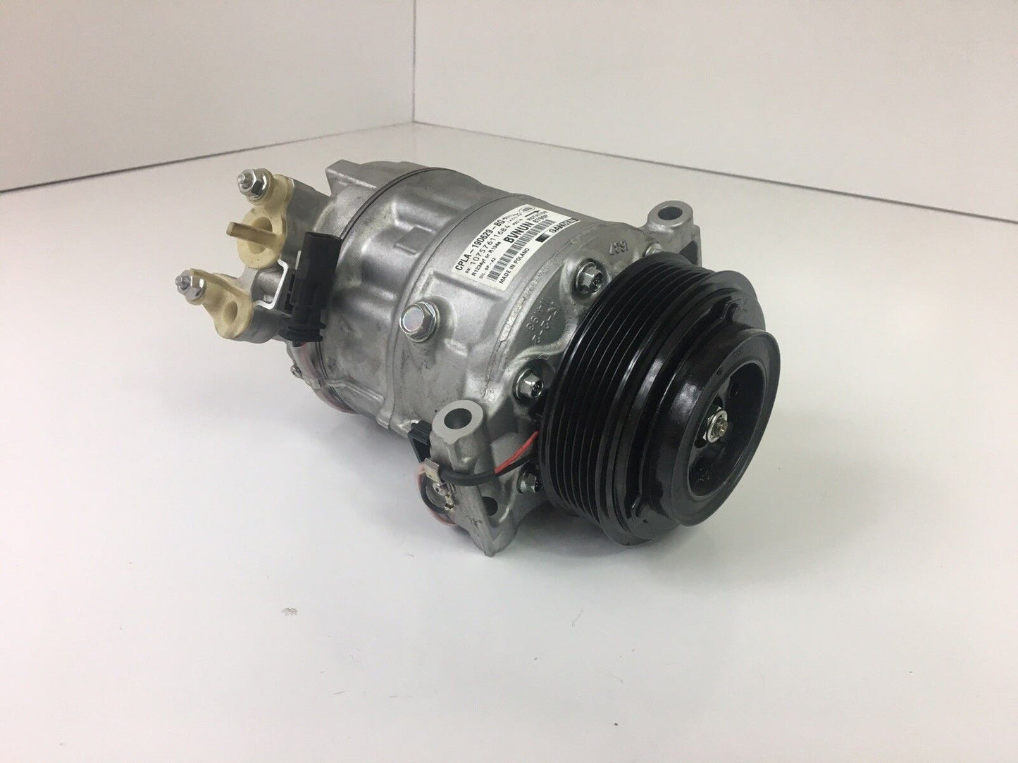 Genuine Jaguar Compressor Assembly XJ, F Type, XE, XF, Fpace C2D56291